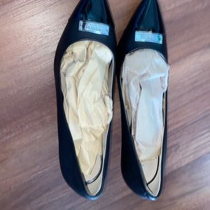 COACH Leather with Patent Leather toes Pumps